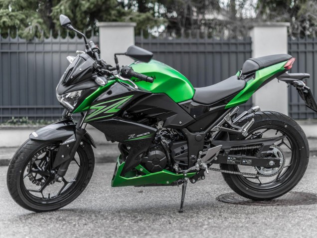 Kawasaki Z250/Z300 Motorrad Verkleidung Kit 2015-2016 - Grun Matt Schwarz